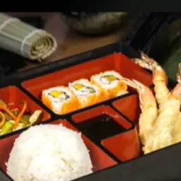 Fried Shrimp with 3 Pieces of Sushi